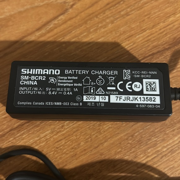 SHIMANO DI2 SM-BCR2 BATTERY CHARGER - Picture 3 of 4